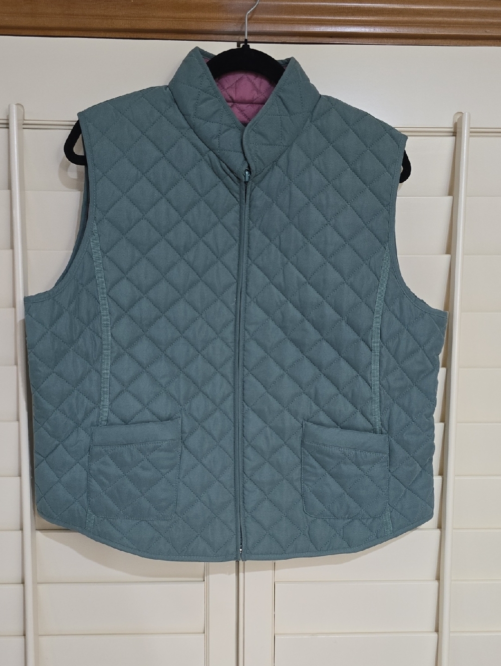 VanHeusen Quilted Sleeveless Vest in Sage Green